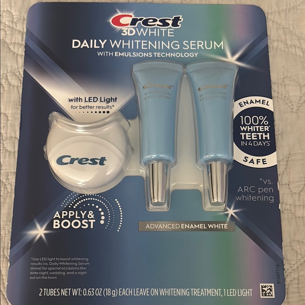 Crest 3D White Daily Whitening Serum - Blue and White